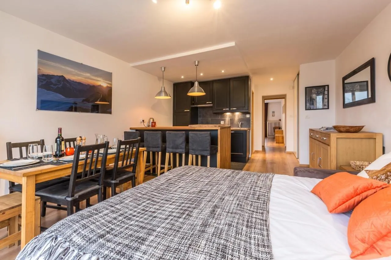 Apartment Periades - Central Chamonix Incredible Mountain Views 0*,  France